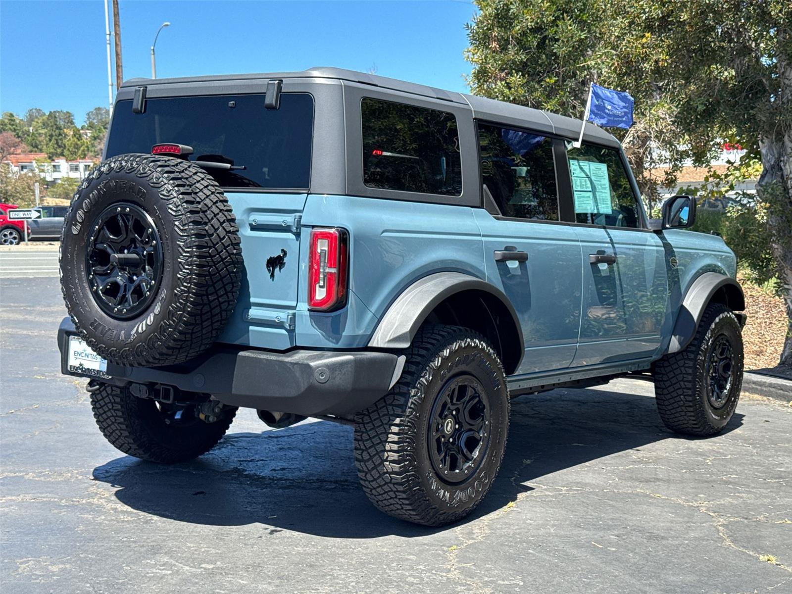 Certified 2022 Ford Bronco Wildtrak AWD/4WD image 12