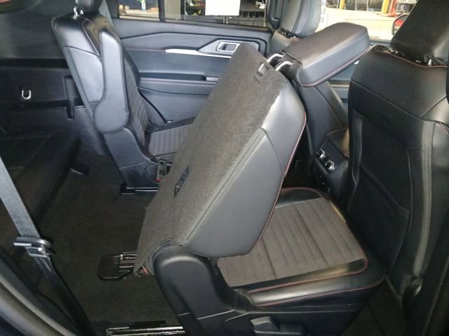 Certified 2025 Ford Explorer ST-Line image 57