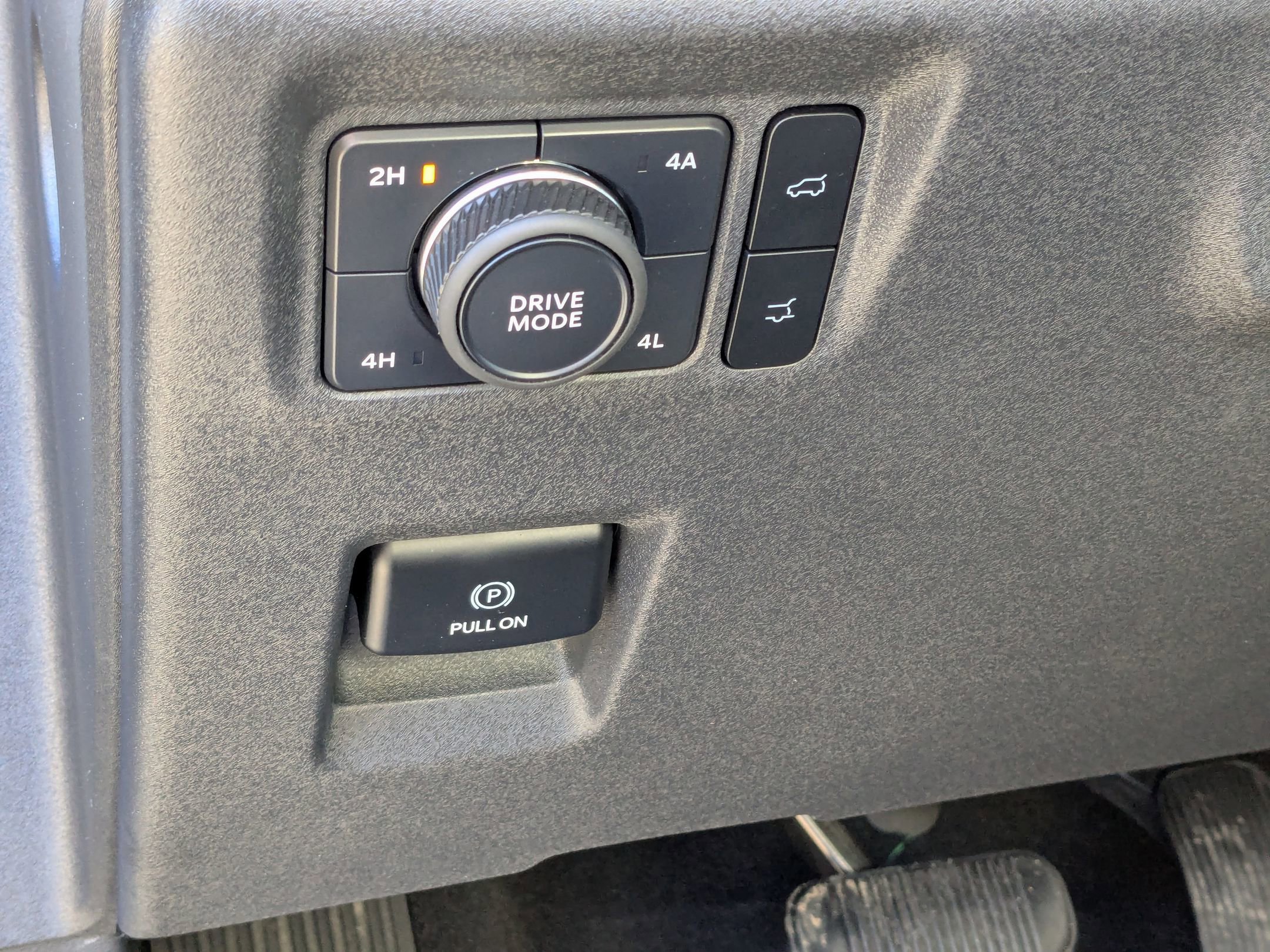 Certified 2025 Ford Expedition Platinum w/ Platinum Ultimate Package image 18