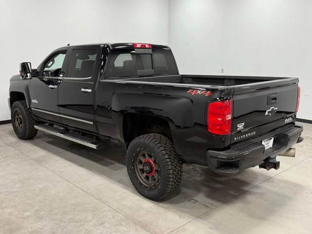 Used 2019 Chevrolet Silverado 2500 High Country w/ Duramax Plus Package image 9