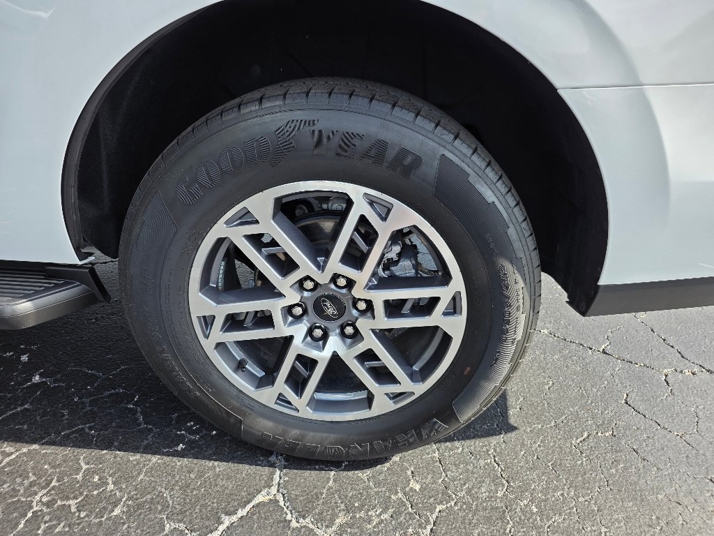 Certified 2025 Ford Expedition Active RWD image 21