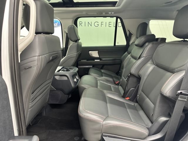 Certified 2025 Ford Expedition Active image 22