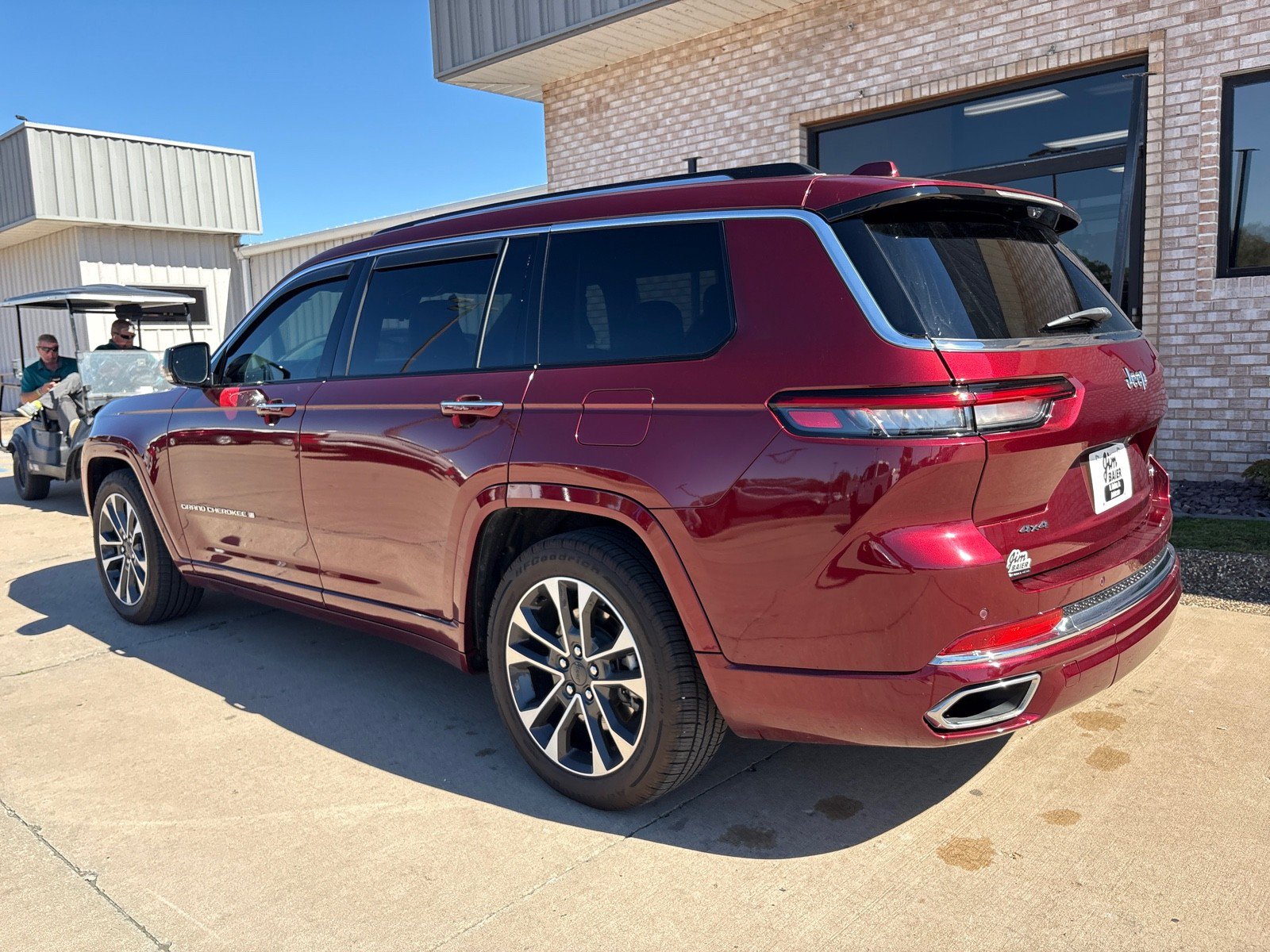 Used 2023 Jeep Grand Cherokee L Overland w/ Luxury Tech Group IV AWD/4WD image 28
