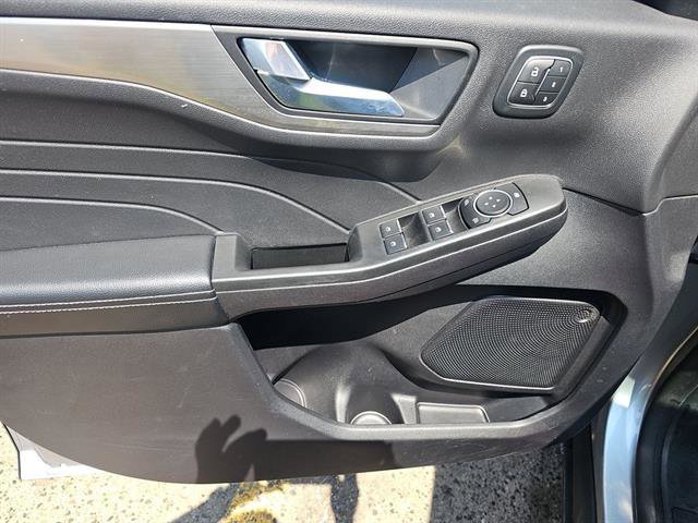 Certified 2022 Ford Escape Titanium w/ Class II Trailer Tow Package image 20