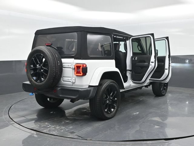 Used 2023 Jeep Wrangler Unlimited Sahara w/ Cold Weather Group AWD/4WD image 26
