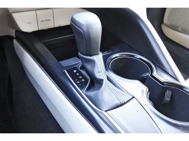 Used 2020 Toyota Camry LE image 26