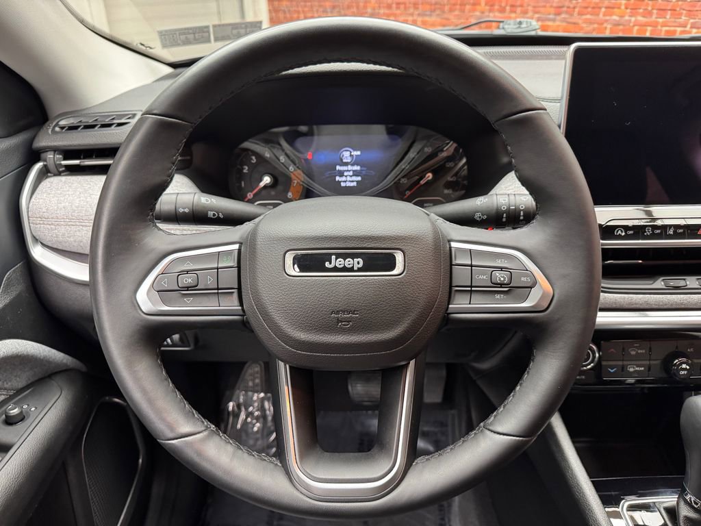 Used 2022 Jeep Compass Latitude image 15