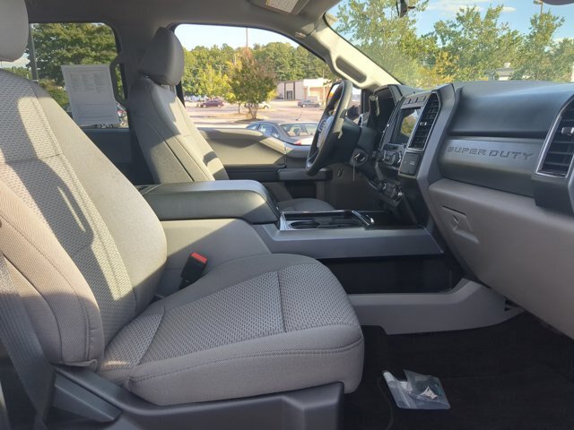 Certified 2022 Ford F250 XLT w/ XLT Premium Package AWD/4WD image 35