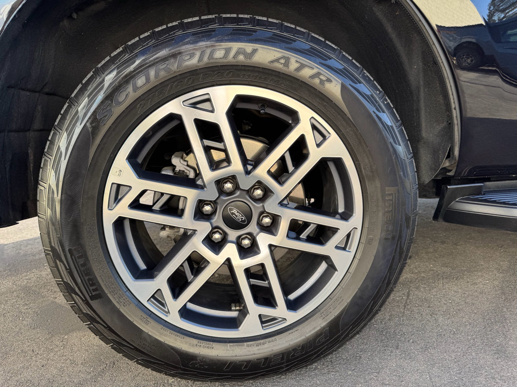 Certified 2025 Ford Expedition Active AWD/4WD image 15