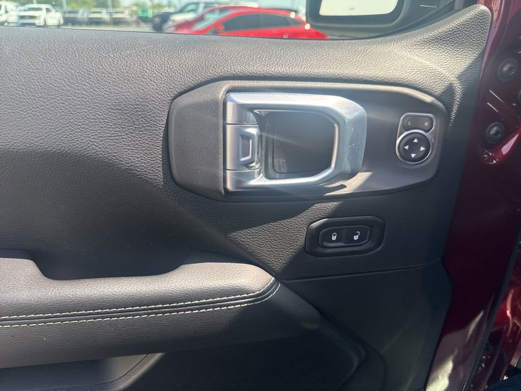 Used 2021 Jeep Wrangler Unlimited Sahara w/ Cold Weather Group image 20