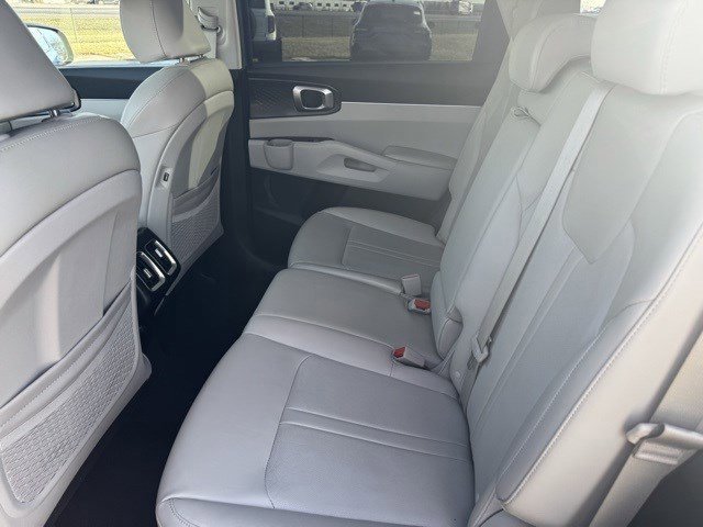 Used 2021 Kia Sorento S w/ Panoramic Sunroof Package image 29