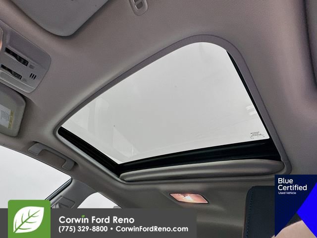 Used 2017 Toyota Corolla XSE image 25