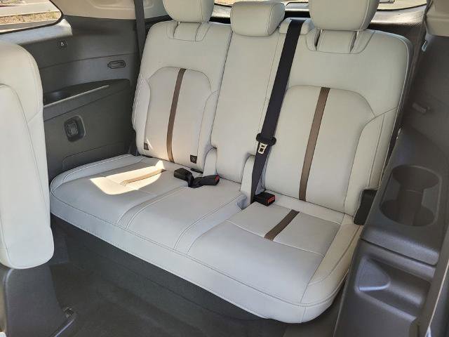 Used 2024 MAZDA CX-90 Plug-In Hybrid w/ Premium Plus image 12