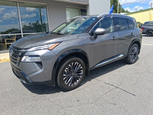 Used 2024 Nissan Rogue Platinum AWD/4WD image 2