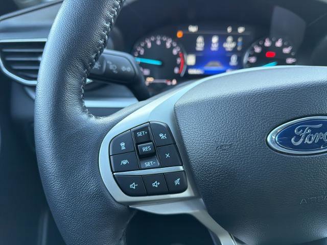Certified 2022 Ford Explorer XLT w/ Equipment Group 202A image 17