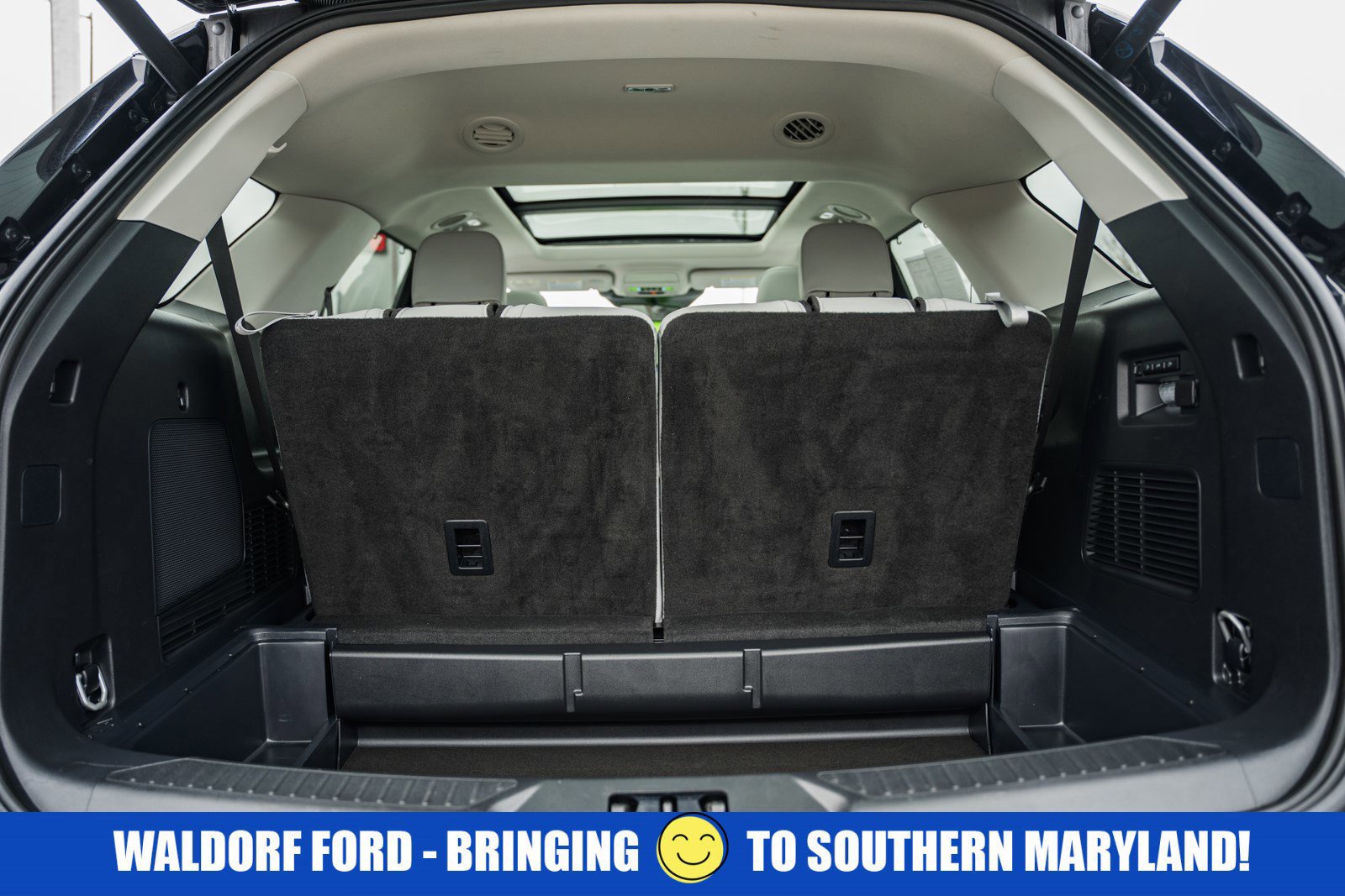 Certified 2025 Ford Explorer Platinum w/ Ultimate Package image 11