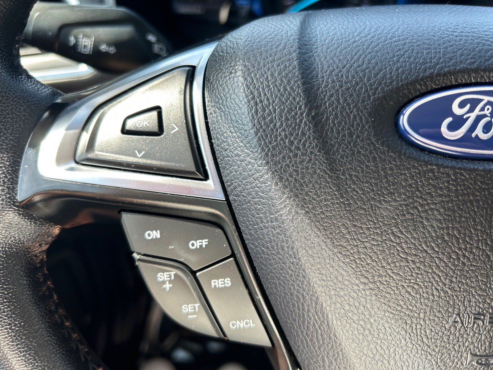 Certified 2024 Ford Edge Titanium AWD/4WD image 24