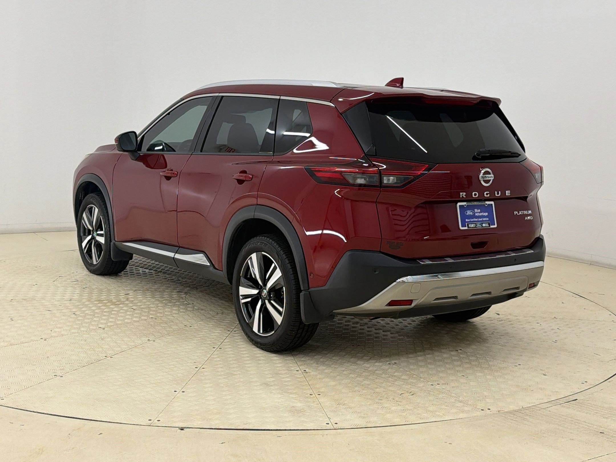 Used 2021 Nissan Rogue Platinum AWD/4WD image 3