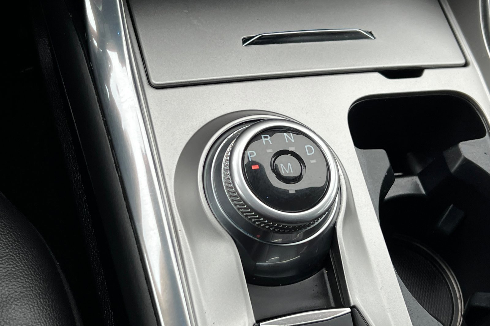 Certified 2020 Ford Explorer Limited w/ Class III Trailer Tow Package image 24