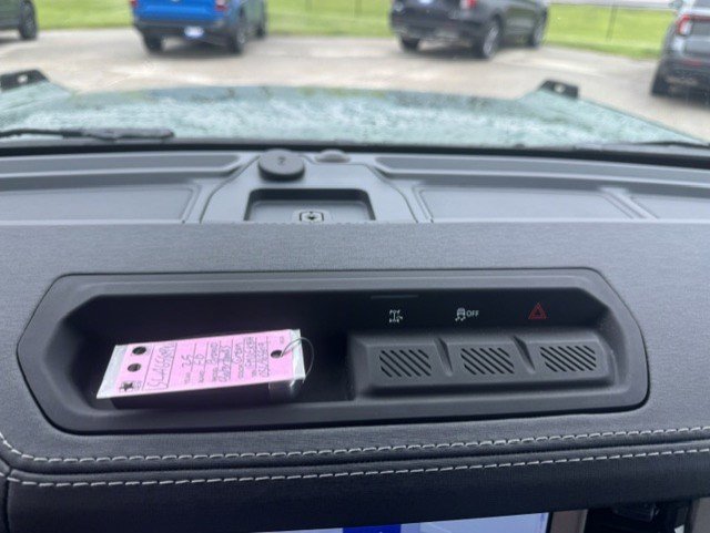 Certified 2025 Ford Bronco Outer Banks AWD/4WD image 18