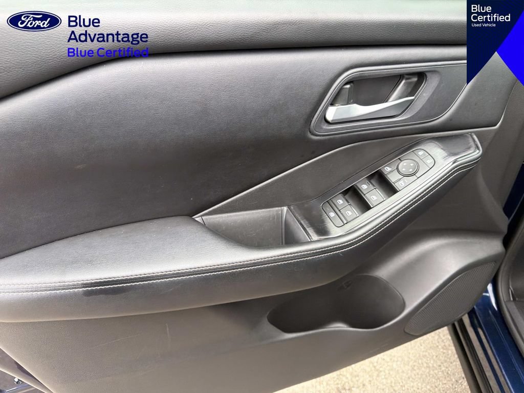Used 2024 Nissan Rogue SV FWD image 15