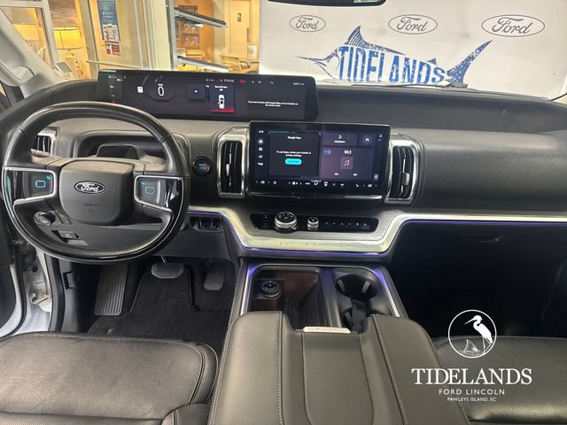 Certified 2025 Ford Expedition Platinum AWD/4WD image 16