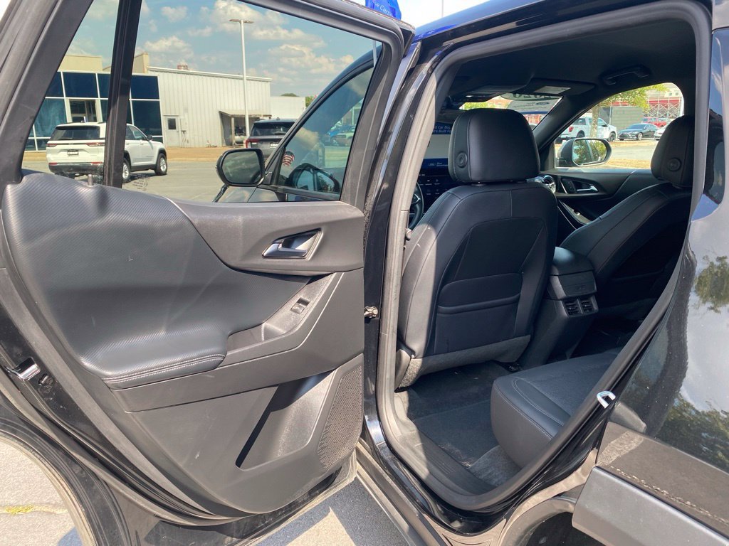 Used 2026 Chevrolet Equinox LT w/ Convenience Package II FWD image 29