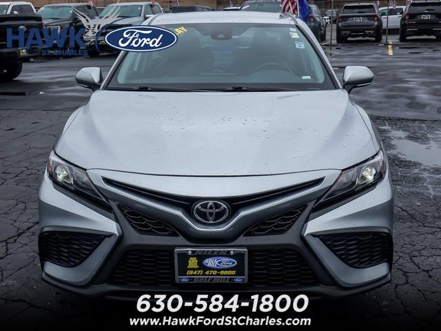 Used 2023 Toyota Camry SE FWD image 3