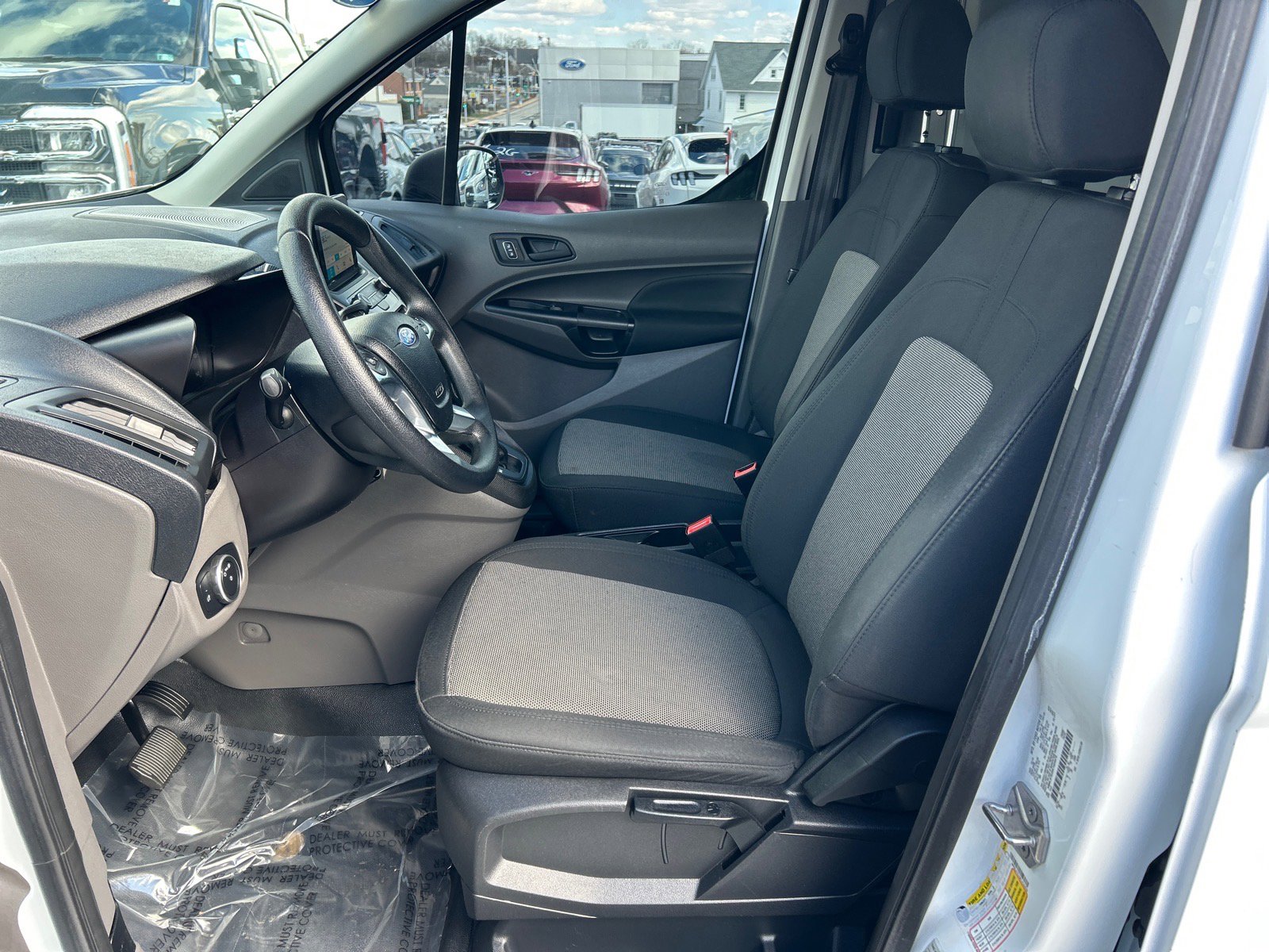 Certified 2019 Ford Transit Connect XL image 6