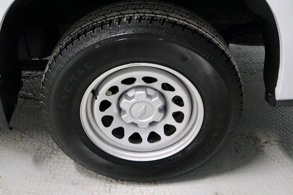 Used 2025 Chevrolet Silverado 1500 W/T image 17