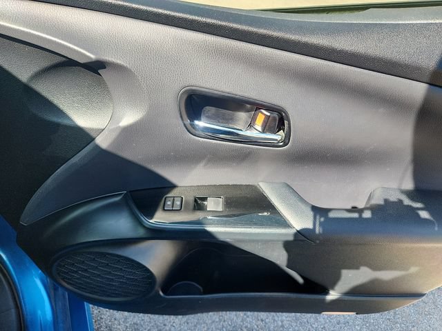 Used 2020 Toyota Prius LE FWD image 33