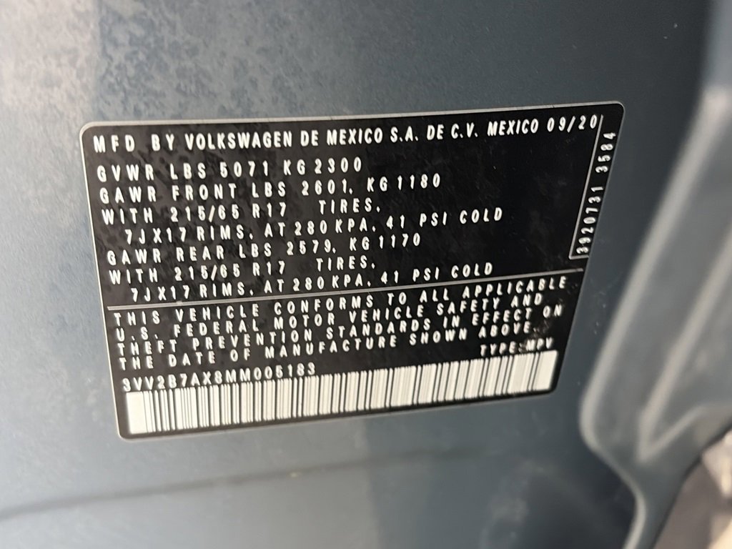 Used 2021 Volkswagen Tiguan SE image 9