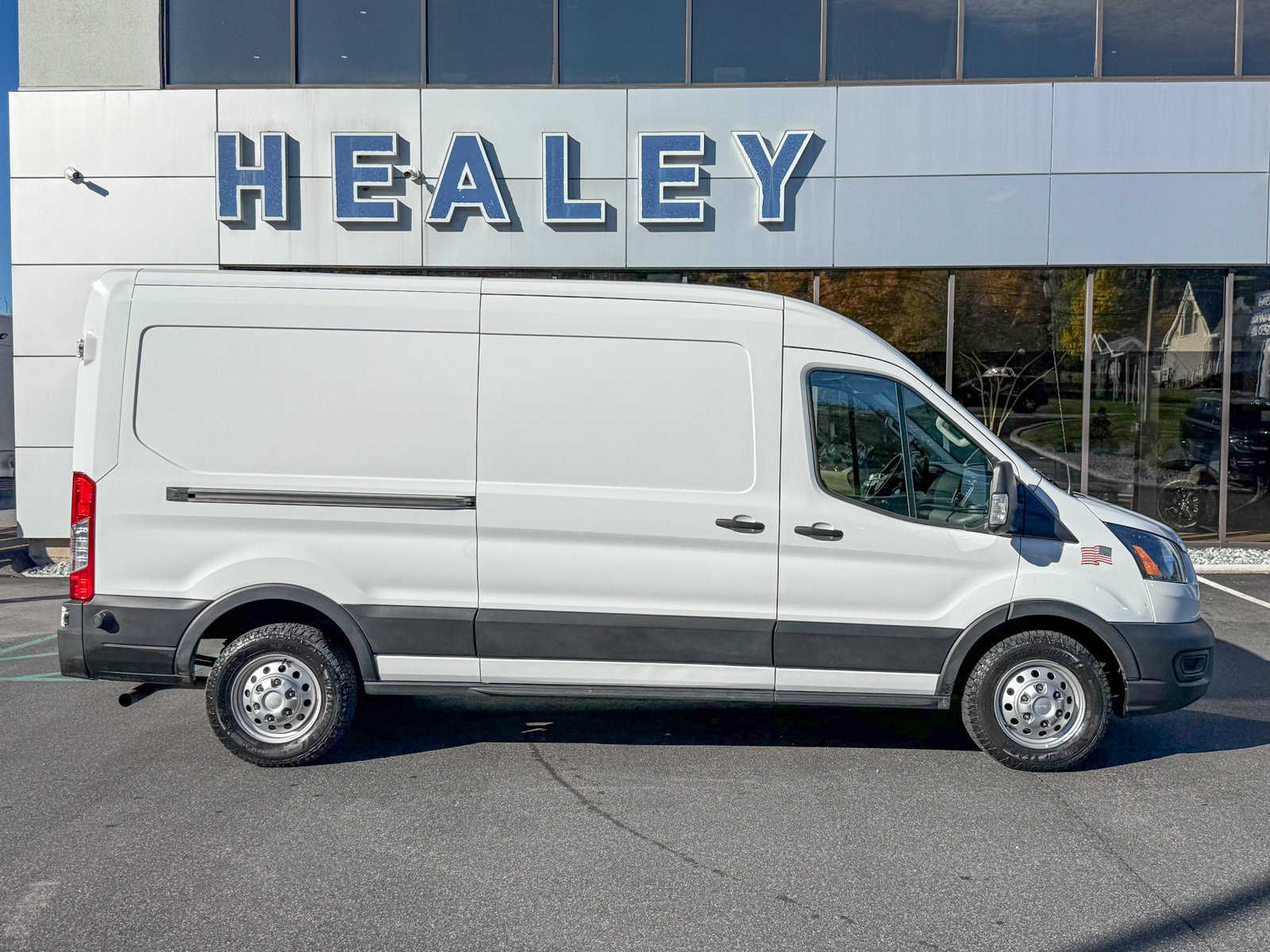Certified 2023 Ford Transit 250 Medium Roof AWD image 8