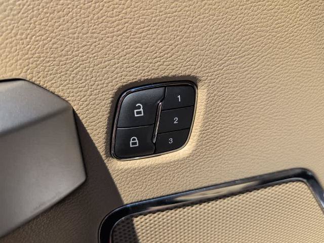 Certified 2019 Ford F250 Lariat w/ Lariat Value Package AWD/4WD image 22