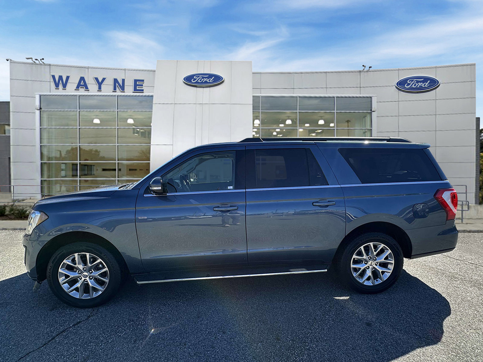 Certified 2020 Ford Expedition Max XLT w/ Equipment Group 202A image 2