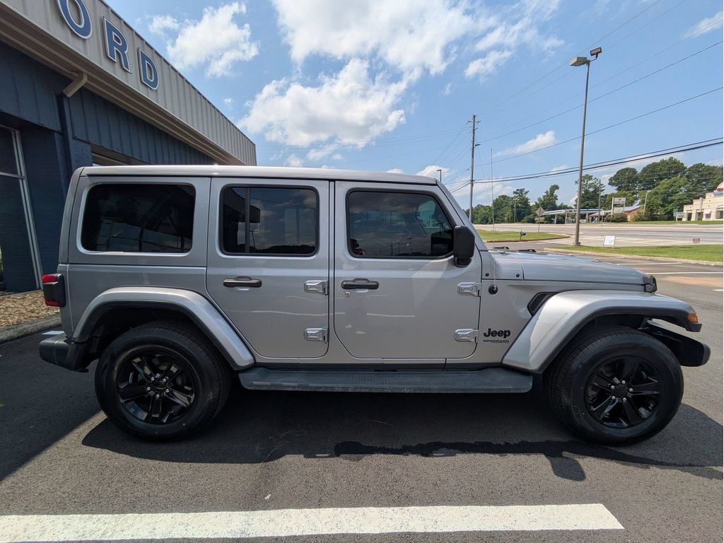 Used 2020 Jeep Wrangler Unlimited Sahara AWD/4WD image 4