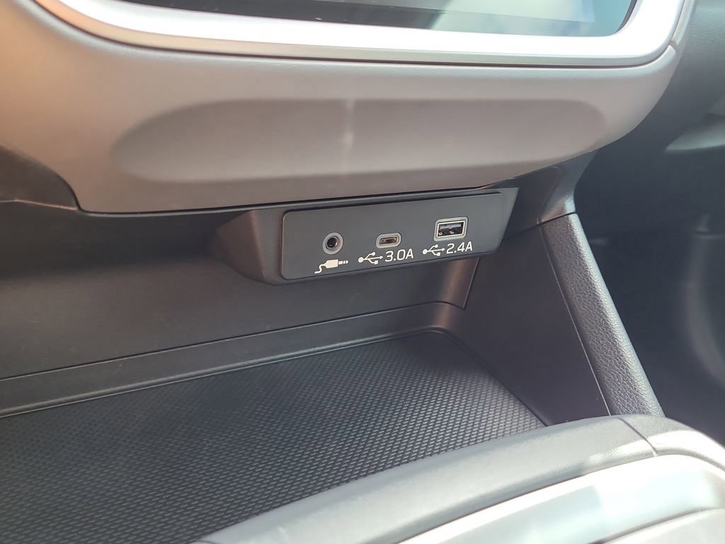 Used 2025 Subaru Crosstrek 2.0i Premium image 21