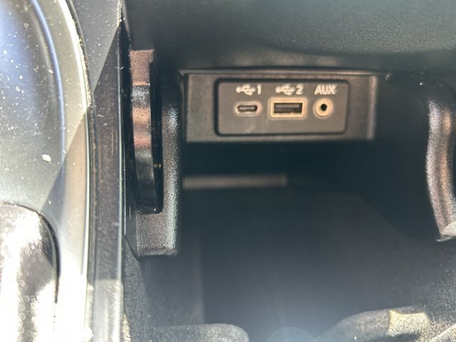 Used 2022 Nissan Maxima SR w/ Sport Mat Group FWD image 23