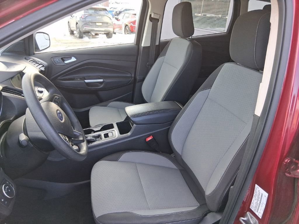 Certified 2019 Ford Escape SE image 9