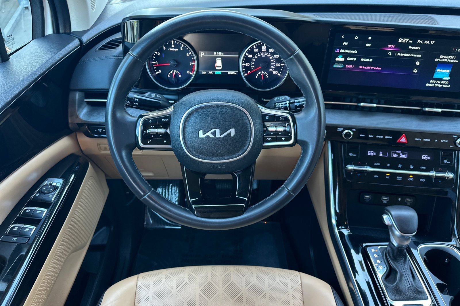 Used 2024 Kia Carnival EX FWD image 13