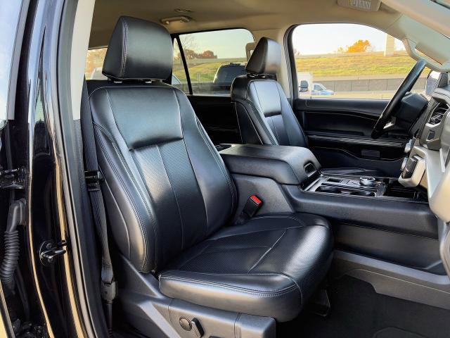 Certified 2024 Ford Expedition XLT image 30