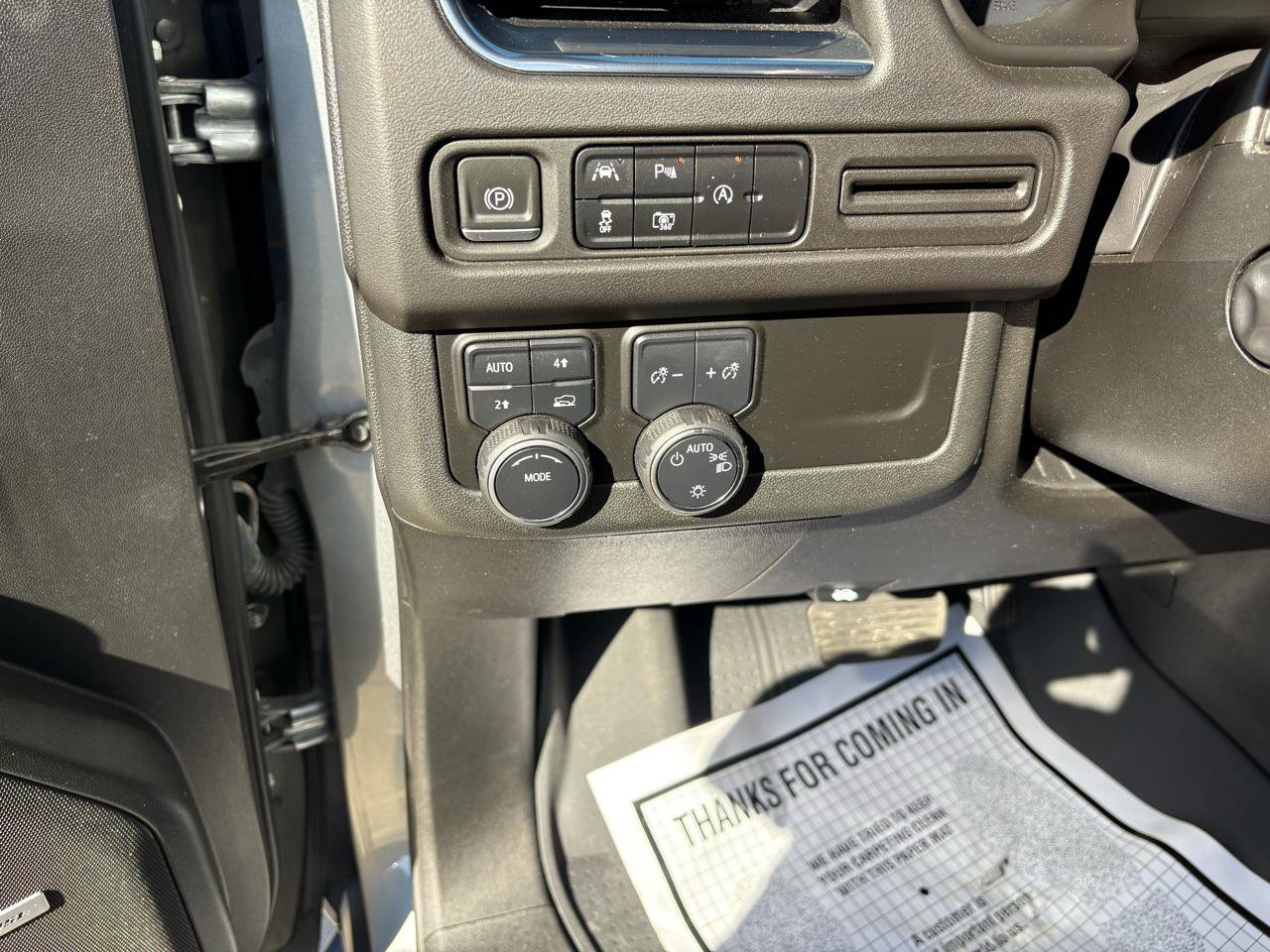 Used 2023 Chevrolet Tahoe LT w/ Luxury Package image 35