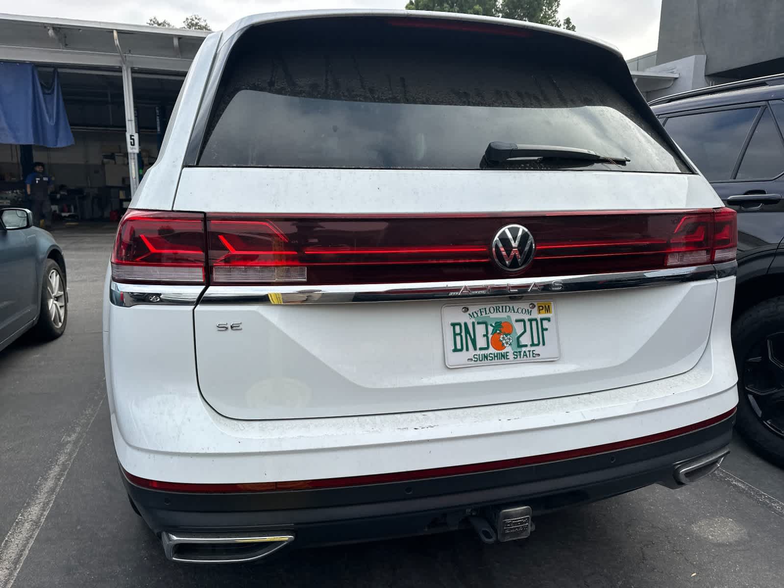Used 2025 Volkswagen Atlas SE FWD image 5