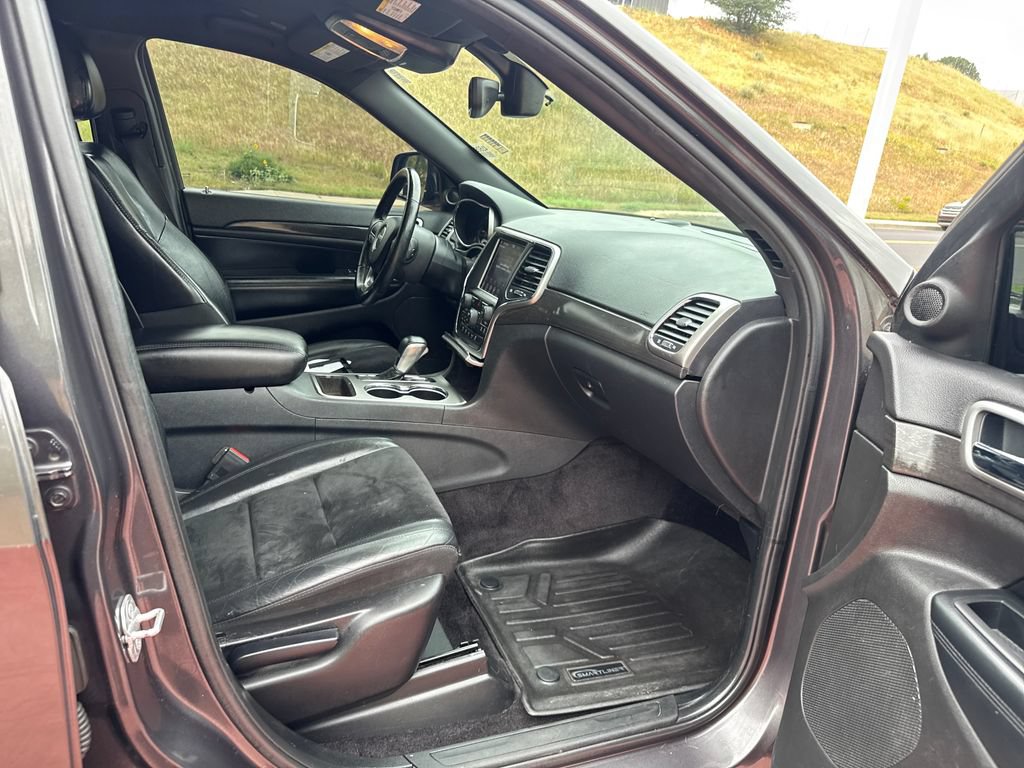 Used 2018 Jeep Grand Cherokee Altitude AWD/4WD image 30