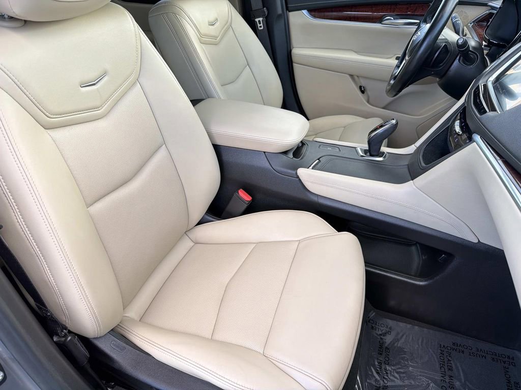 Used 2019 Cadillac XT5 Luxury image 21