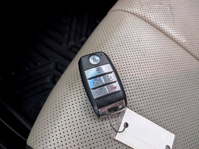 Used 2018 Kia Sedona SX Limited FWD image 34