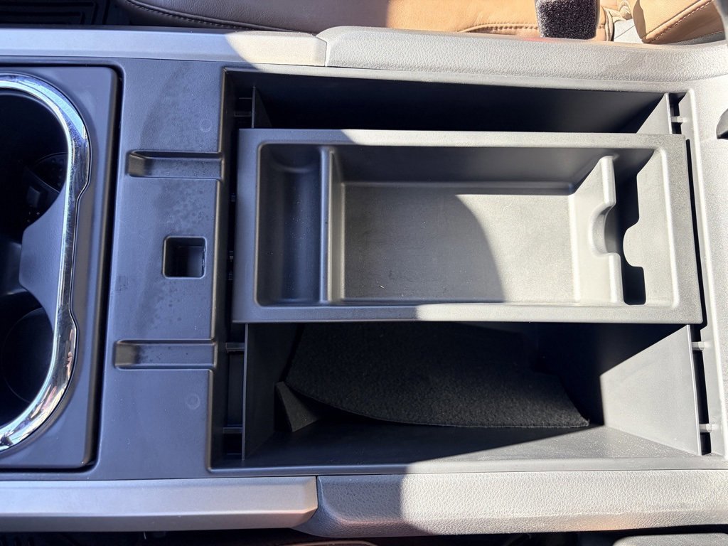 Used 2021 Nissan Titan Platinum Reserve w/ Moonroof Package image 17