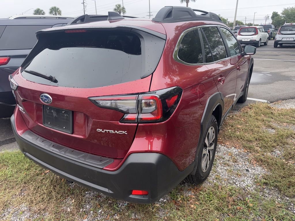 Used 2025 Subaru Outback Premium image 3