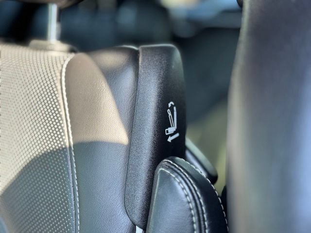 Used 2020 Chrysler Pacifica Limited w/ Advanced Safetytec Group FWD image 13