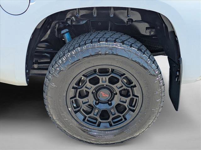 Used 2017 Toyota Tundra SR5 w/ TRD Off Road Package AWD/4WD image 22